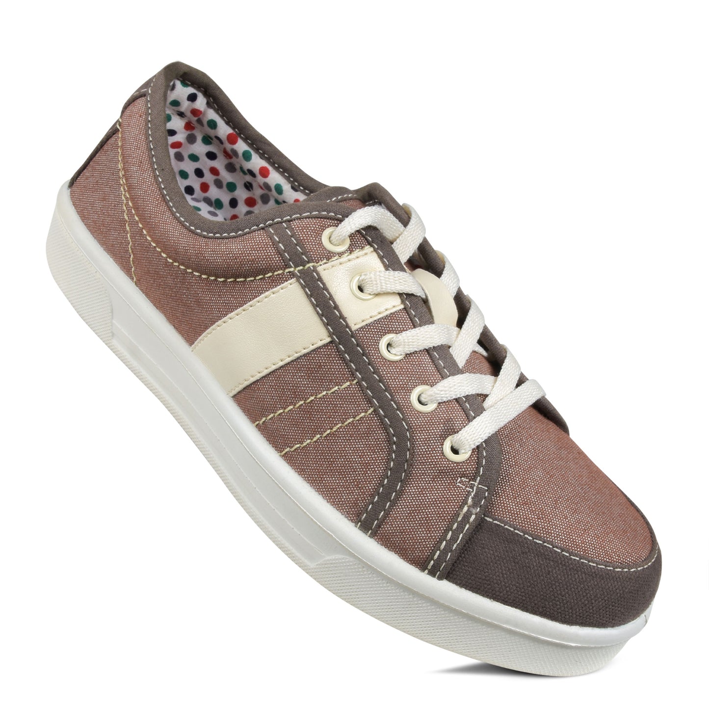 wide toe sneaks.|